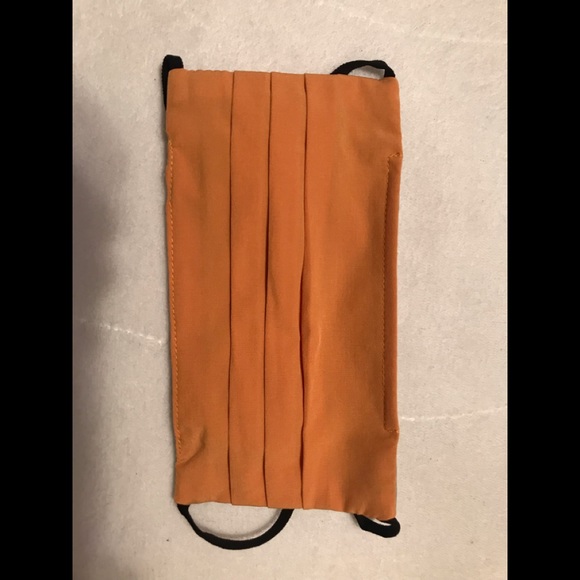 3 packs for $5. New Athleta everyday 5 face mask. - Picture 8 of 13